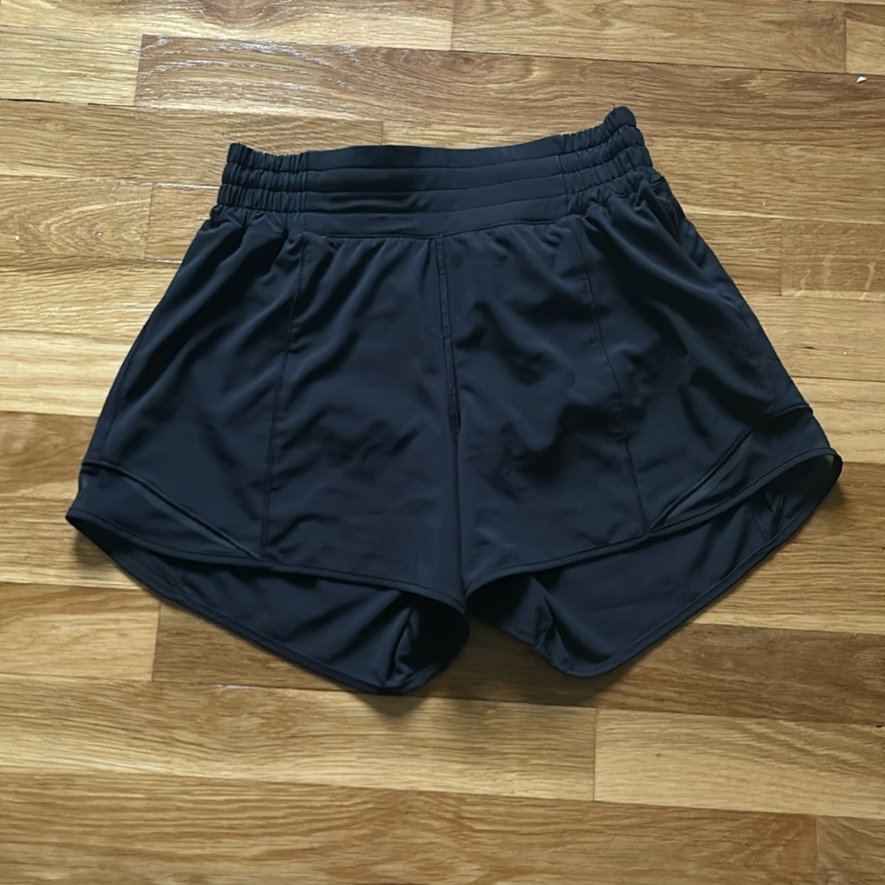 Lululemon Hotty Hot shorts